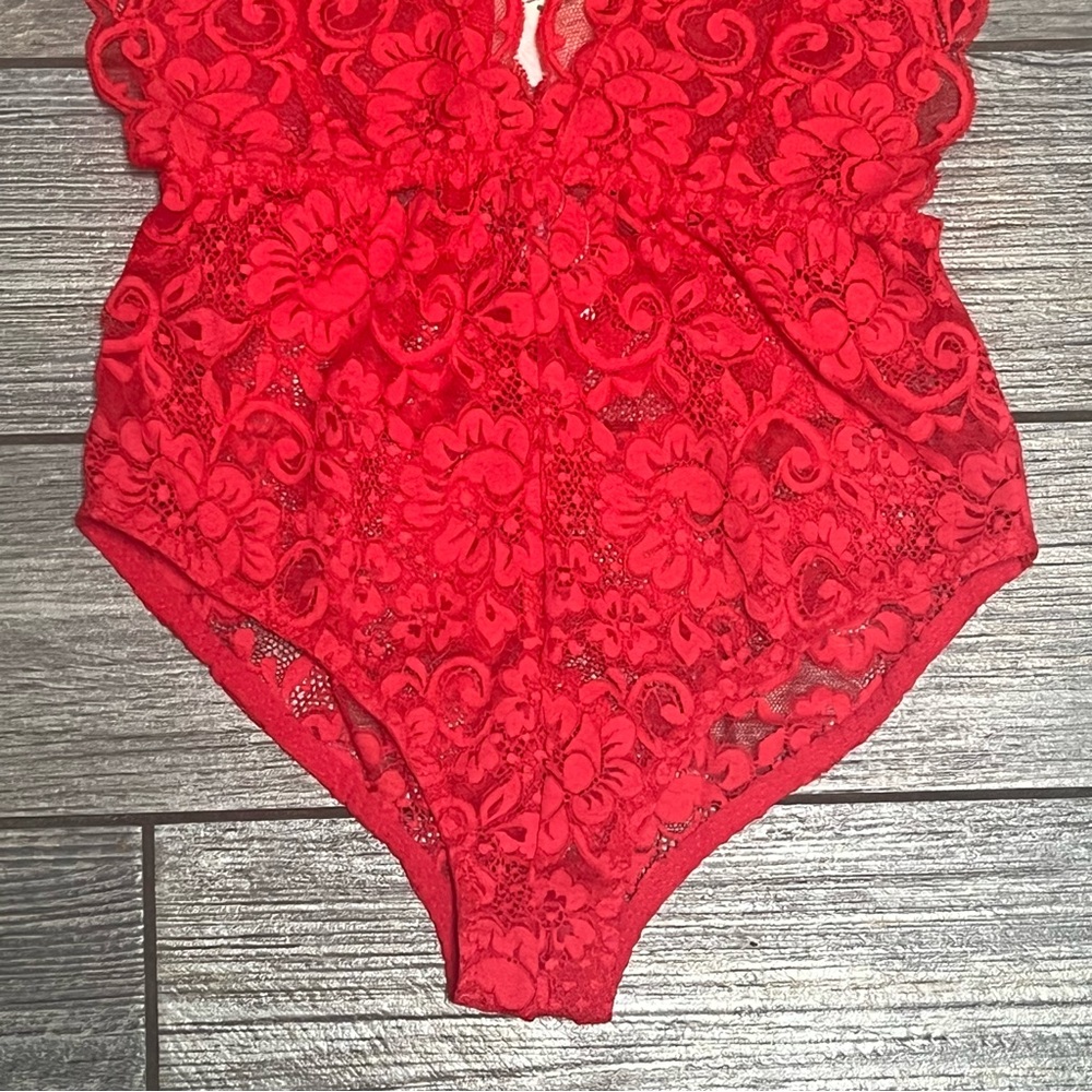 NWT $78 Free People X HAH Comin in Haht Lace Bodysuit Size Small Siren Red Top - Picture 6 of 11